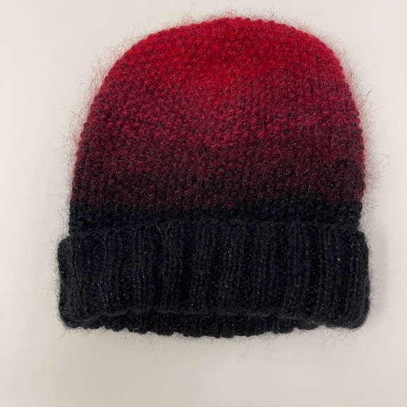 Eugenia Kim Asha Beanie in Red and Black NWOT *FINAL PRICE* - Picture 2 of 4